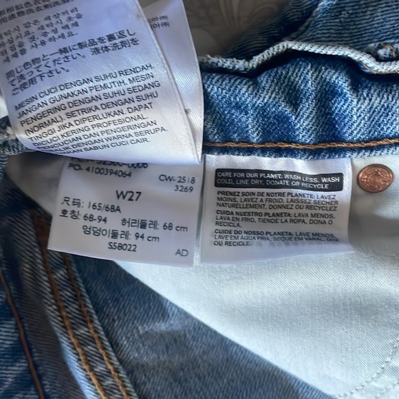 Levi’s premium wedge shorts - Picture 6 of 6